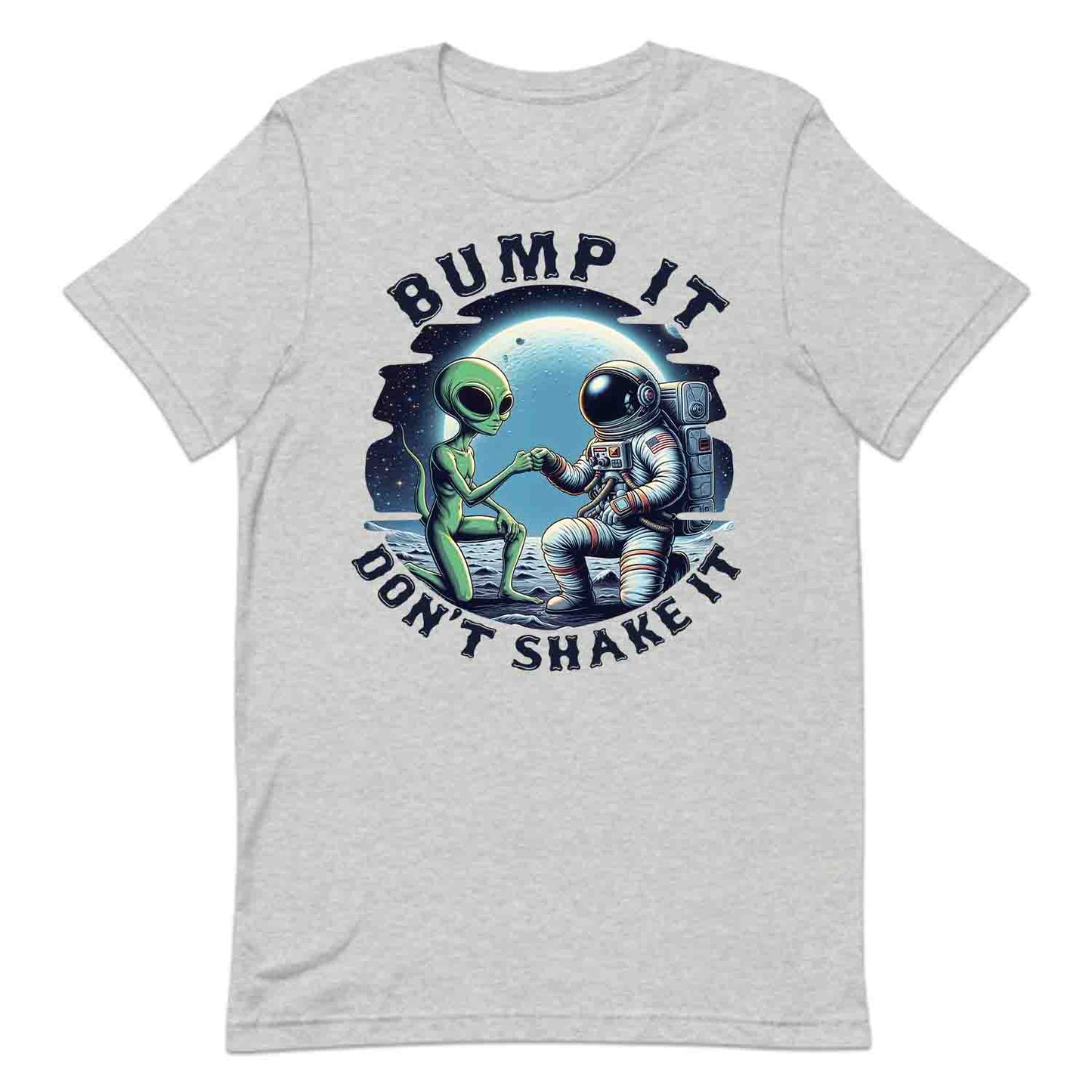 Astronaut & Alien Fist Bump T-Shirt, Sweatshirt, Hoodie – Retro Sci-Fi & Outer Space Vibes | PRODUCT CODE: ATRISOPCNQM