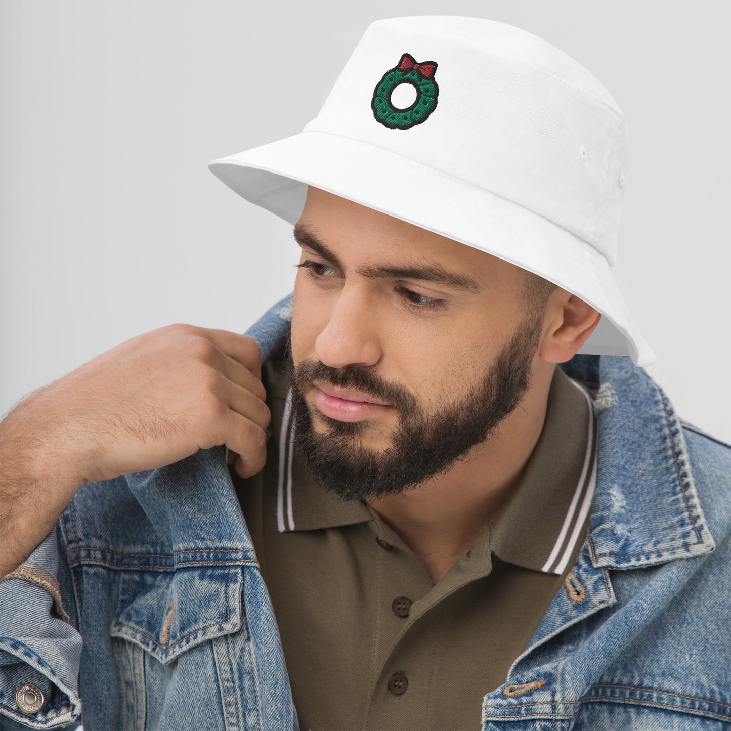 Christmas Wreath Bucket Hat, Embroidered Christmas Decor Bucket Hat, Handmade Xmas Festive Unisex Cotton Sun Hat