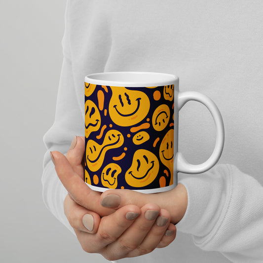 Distorted Smile Emoticon Pattern White glossy mug