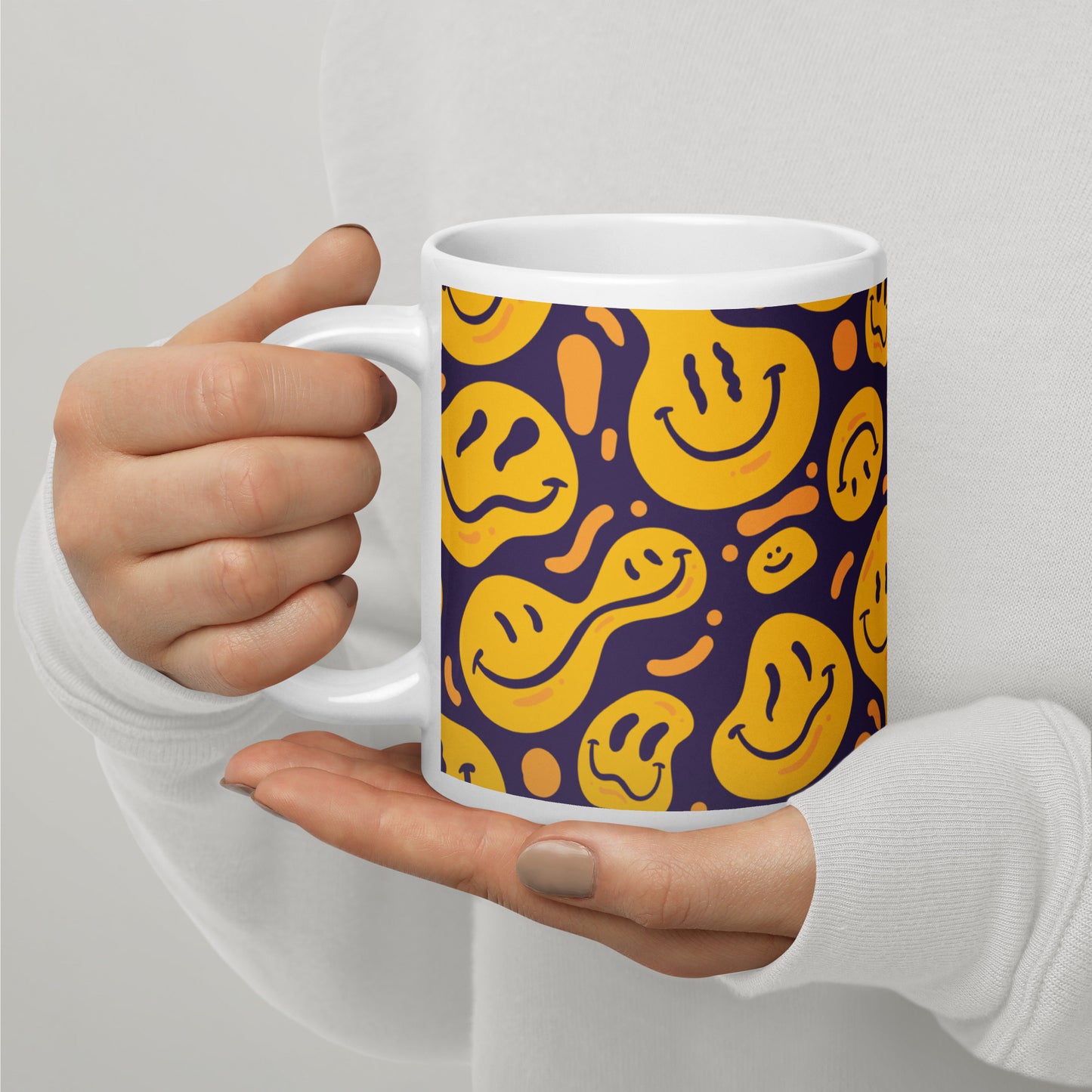 Distorted Smile Emoticon Pattern White glossy mug