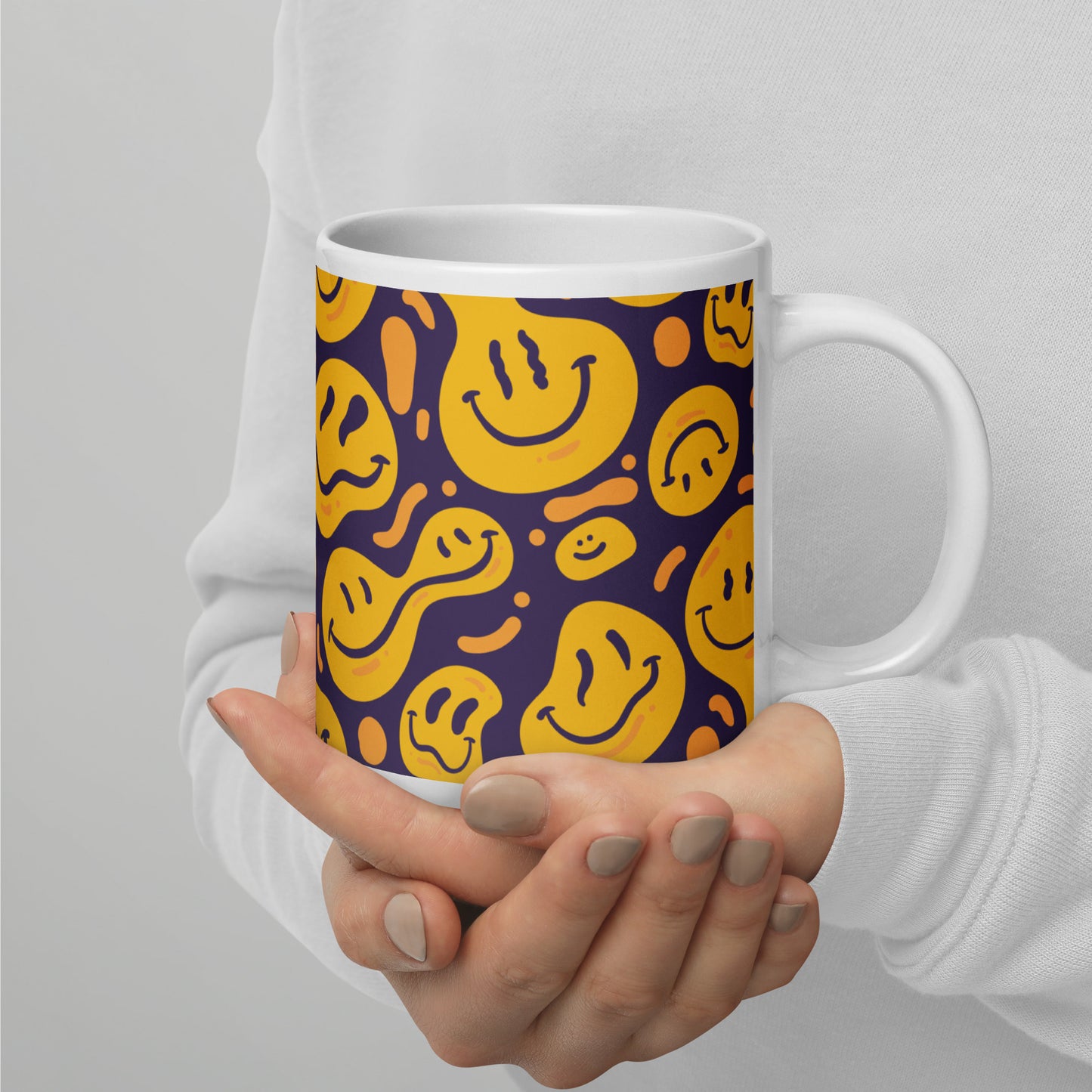 Distorted Smile Emoticon Pattern White glossy mug